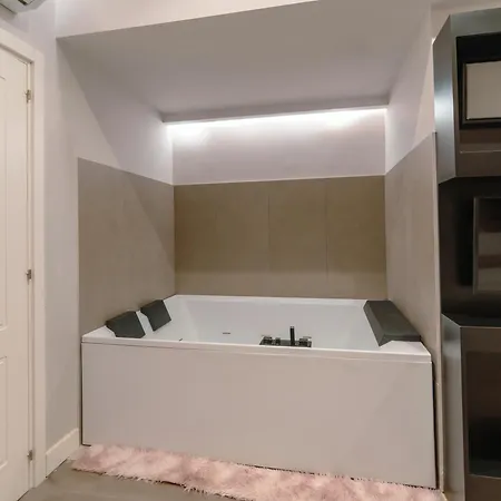 Vesuvianus And Gæstehus 4*