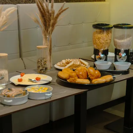 Vesuvianus And Gæstehus