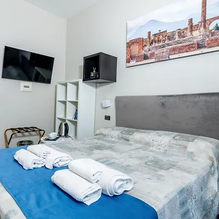 Vesuvianus And Gæstehus