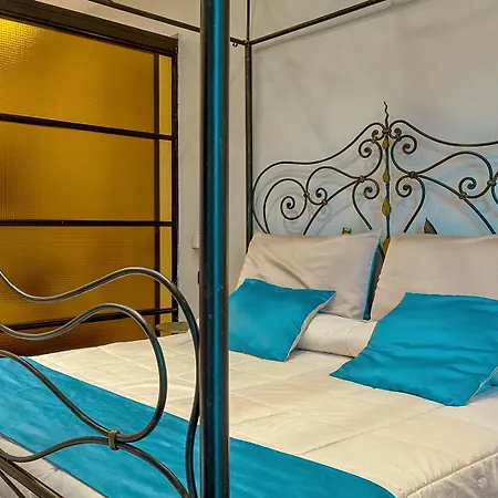 Vesuvianus And 4* Neapel